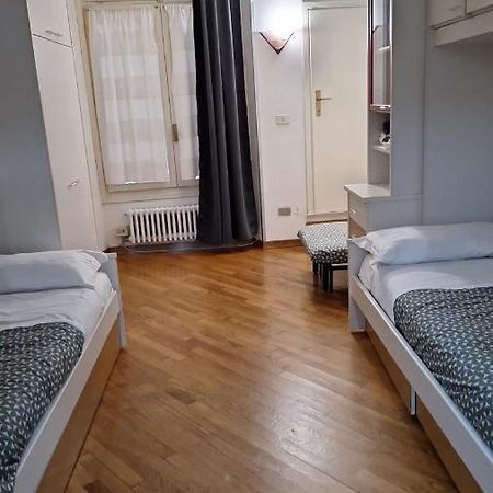 Апартаменты Historic Center - With 2 Single Beds Болонья Экстерьер фото